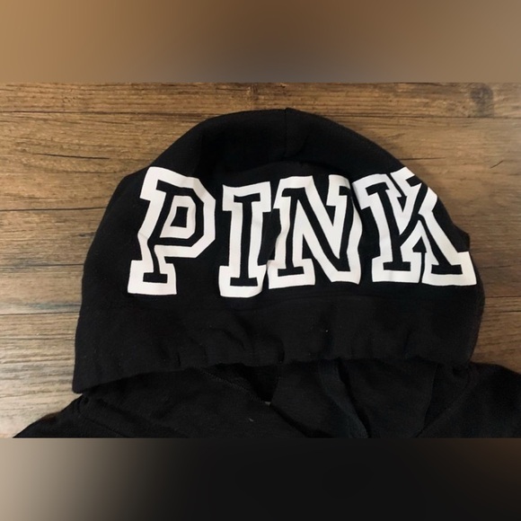 VS PINK CAMPUS CROSSOVER TUNIC
HOODIE BLACK SMALL - Picture 7 of 7